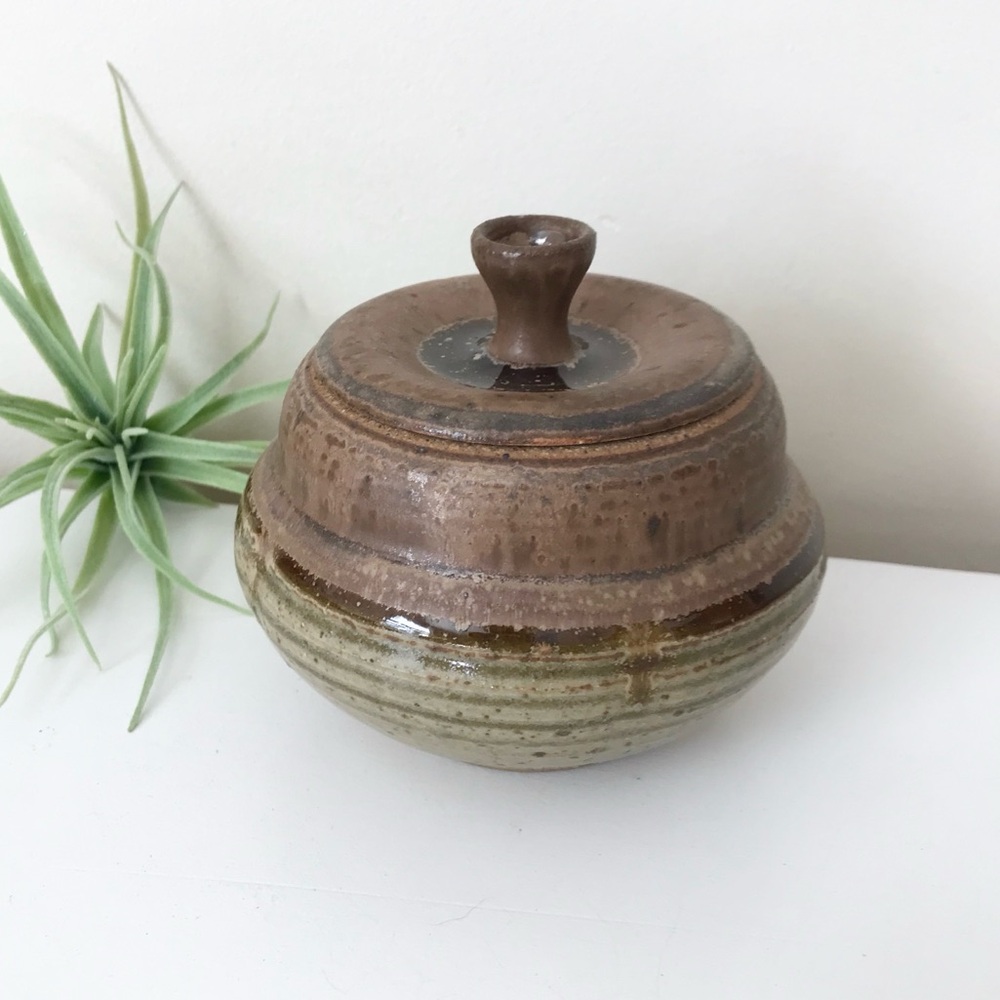 Amazing Rare Vintage Karen Karnes Studio Pottery Collectible Lidded Jar